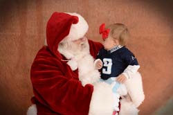18TitansSanta__58